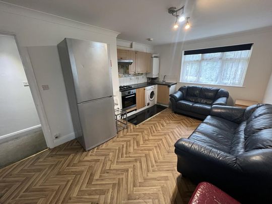 2 bedroom maisonette to rent - Photo 1