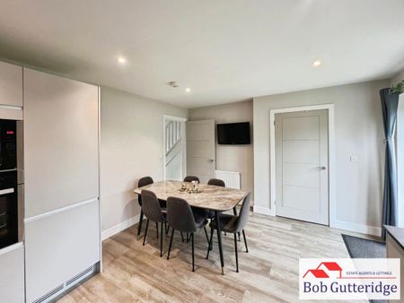 3 bedroom detached house to rent - Photo 4