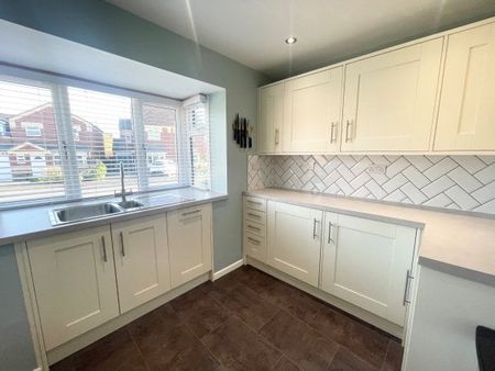 Bolyfant Crescent, Leamington Spa, CV31 - Photo 4