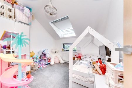 4 bedroom detached house to rent - Photo 2