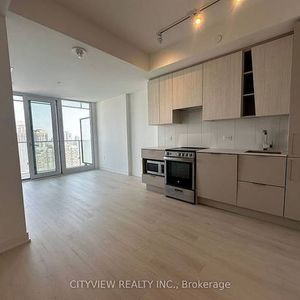 Burnhamthorpe/Confederation Stunning 1Bdrm +Den Modern Kitchen - Photo 2