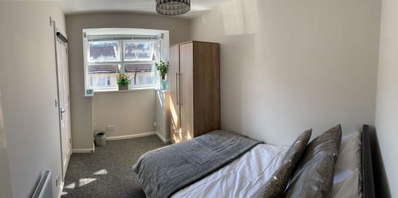 An Attractive House Share in Lindfield - Photo 3