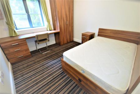 6 bedroom apartment to rent - Photo 2