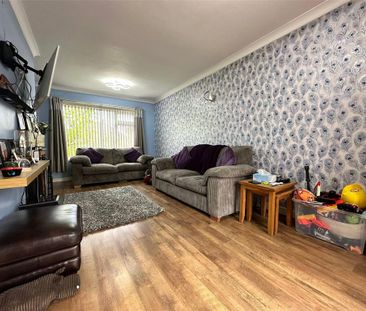 3 bedroom semi-detached house to rent - Photo 2