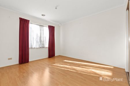 Perfect Family Home - Photo 2