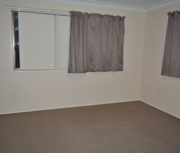 12 Ballin Drive, CENTENARY HEIGHTS - Photo 1