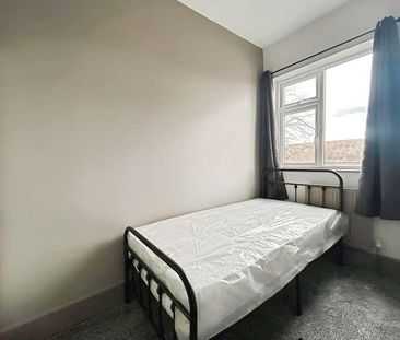 Cemetery Road, Cemetery Road, Normanton, WF6 - Photo 2