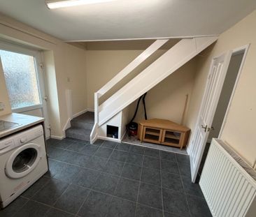 2 bedroom terraced house to rent - Photo 6