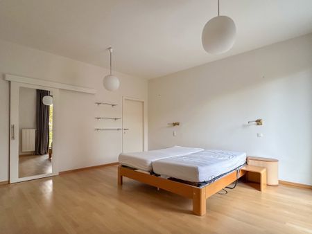 1410, Waterloo - Photo 4