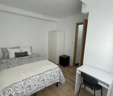 Carrer dAlcanyís, Valencia, Valencian Community 46019 - Photo 3
