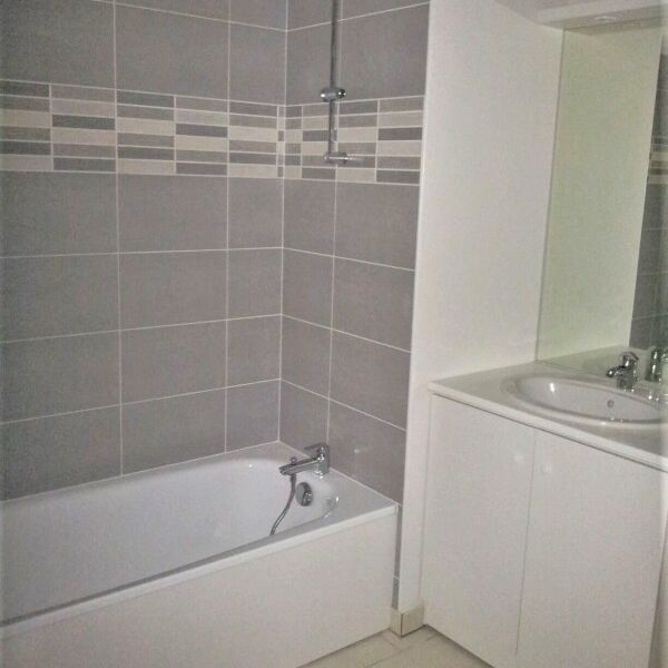 Location Appartement 3 pièces 63m² BAYONNE 64100 - Photo 1