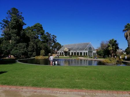 “Modern Ground Floor Apartment – Walk to EVERYTHING” - Photo 5