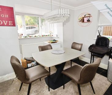 4 bedroom semi-detached house to rent - Photo 3