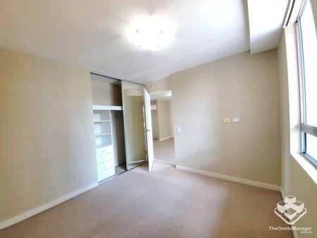$800 for unfurnished 2 Bedrooms+Study apartment 1 Car - Photo 3