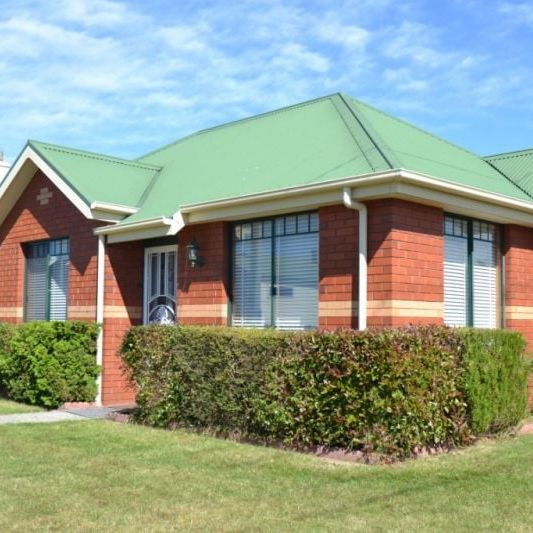 Enjoy the easy lifestyle, living here - Photo 1