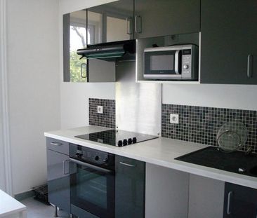 Location Appartement 2 pièces 43m² DRAGUIGNAN 83300 - Photo 2