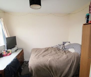 7 bedroom semi-detached house to rent - Photo 3