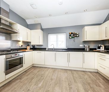 2 bedroom apartment to rent - Photo 2