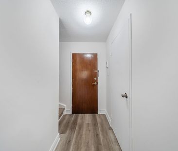 For Lease - 1030 Falgarwood Drive Unit# 71, Oakville, Ontario - Photo 6