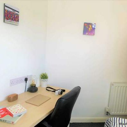 1 bedroom property to rent in Salford - Photo 1