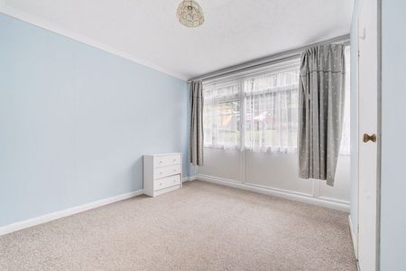 Filmer Grove, Godalming - 2 bedrooms Property for lettings - Seymours - Photo 4