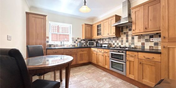 Finchampstead Road, Wokingham Finchampstead Road, Wokingham - Photo 3