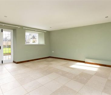 4 bedroom detached house to rent - Photo 4