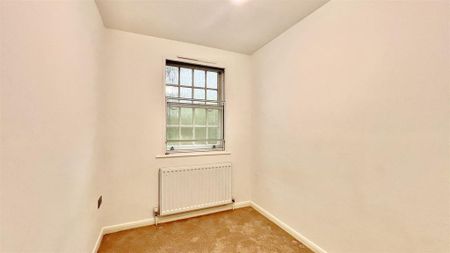 3 bedroom apartment to rent - Photo 4