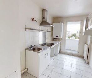 Location Appartement 4 pièces 84 m2 à Chartres - Photo 4