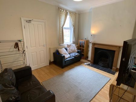 Nunthorpe Road, South Bank - P2011 - Photo 2