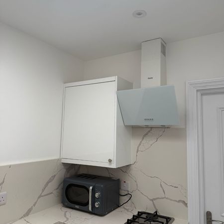 Studio Flat, Ashurst Drive, IG6 - Photo 3