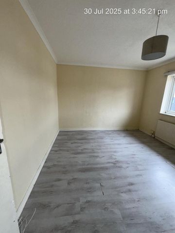 3 bedroom detached house to rent - Photo 2