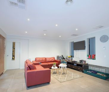 ROOMING HOUSE - ONE ROOM AVAILABLE - Photo 1