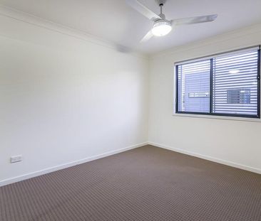 Stylish 3-Bedroom Townhouse in Richlands! - Photo 4