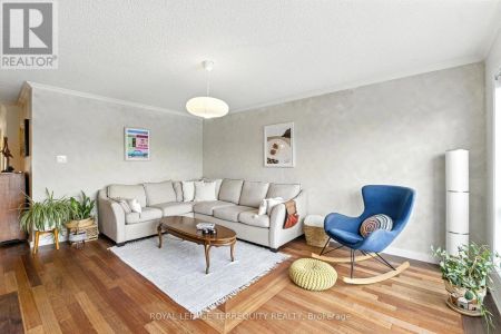 1117 RIDDELL CRESCENT - Photo 2