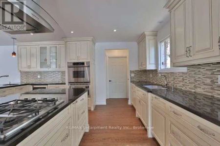 1336 QUEEN VICTORIA AVENUE - Photo 5