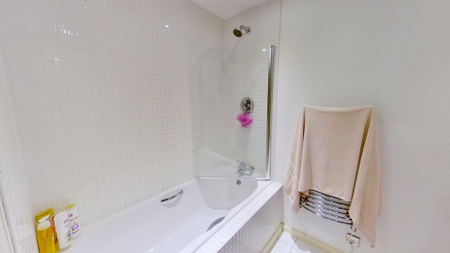 2 bedroom flat to rent - Photo 4