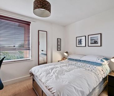 2 bedroom apartment to rent - Photo 2