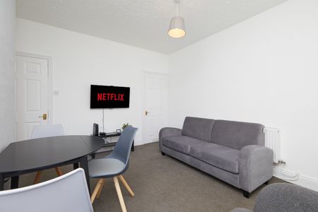 Four Bedroom House Share Derby Room 2 - Photo 2