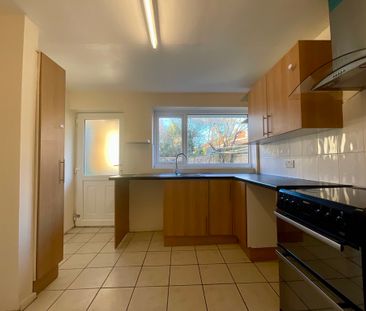 2 bedroom Detached Bungalow to let - Photo 6