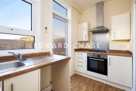 2 bedroom terraced house to rent - Photo 5