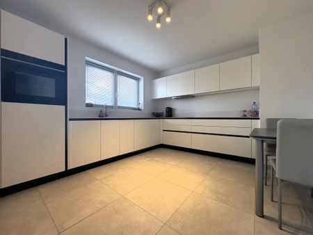 Appartement te huur in Celles - Photo 3