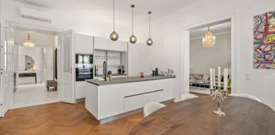 Großzügige, helle Altbauwohnung im Servitenviertel - Photo 2