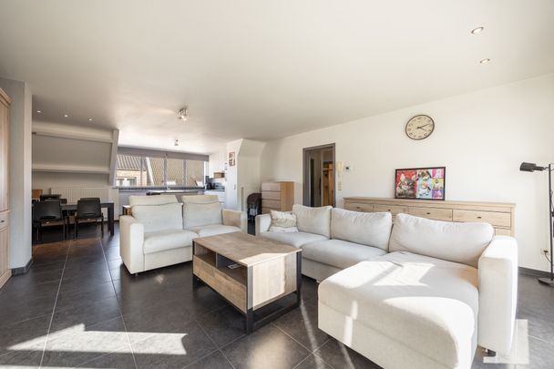Ruim duplex-appartement in Hoogstraten met 3 slaapkamers - Photo 1