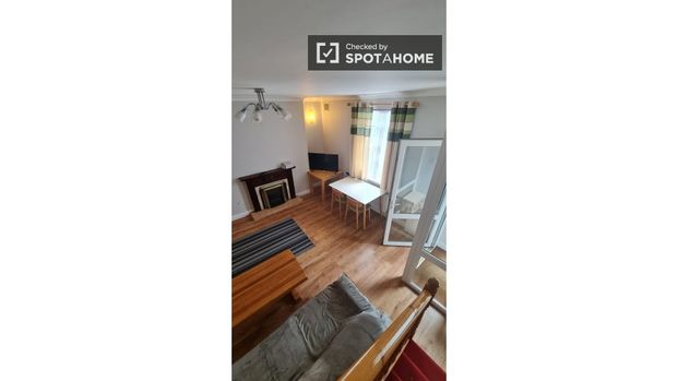 Room in shared apartment for rent in The Coombe, Dublin - Photo 1