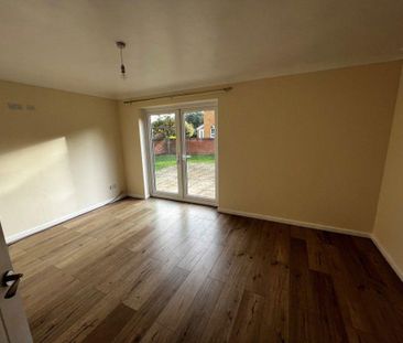 4 bedroom detached house to rent - Photo 1