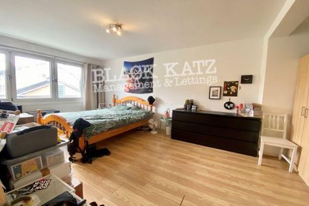 4 bedroom apartment to rent - Photo 5