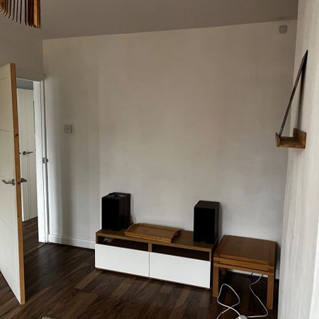 Room in a Shared House, Glendower Road, B42 - Photo 4