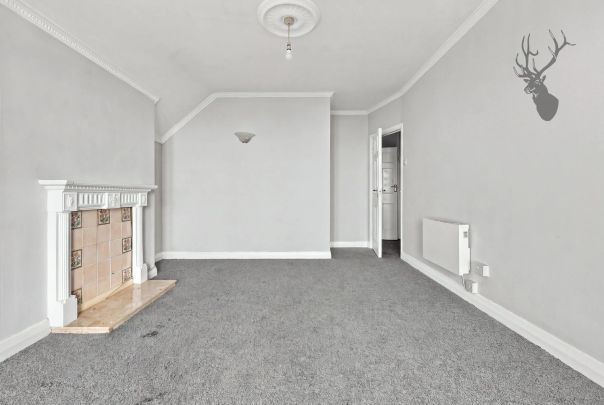 1 Bedroom Flat - Photo 1