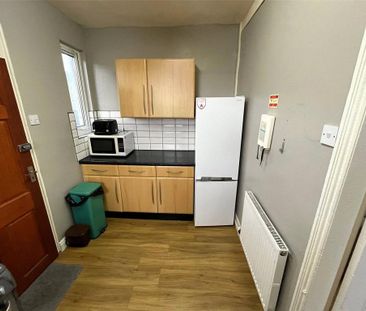 1 bedroom semi-detached house to rent - Photo 6